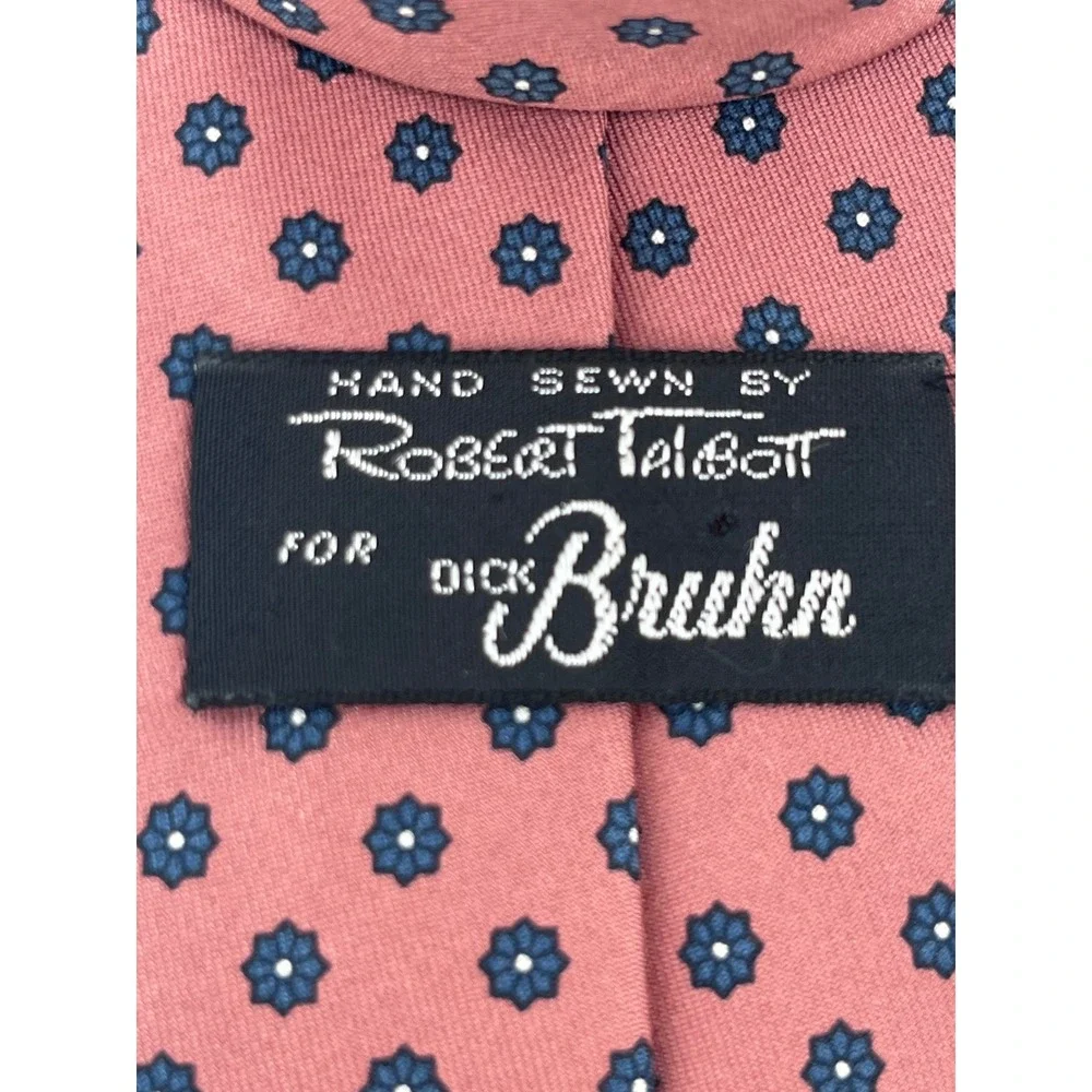 Robert Talbott Silk Tie Pink Blue Floral Medallion Hand Sewn Italy Dick Bruhn